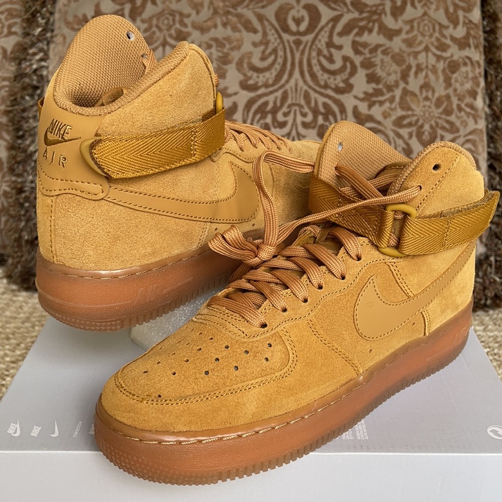 Nike Air Force 1 Hight LV8 3 Youth - Picture 2 of 16